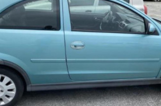 Vitre avant gauche OPEL CORSA C
