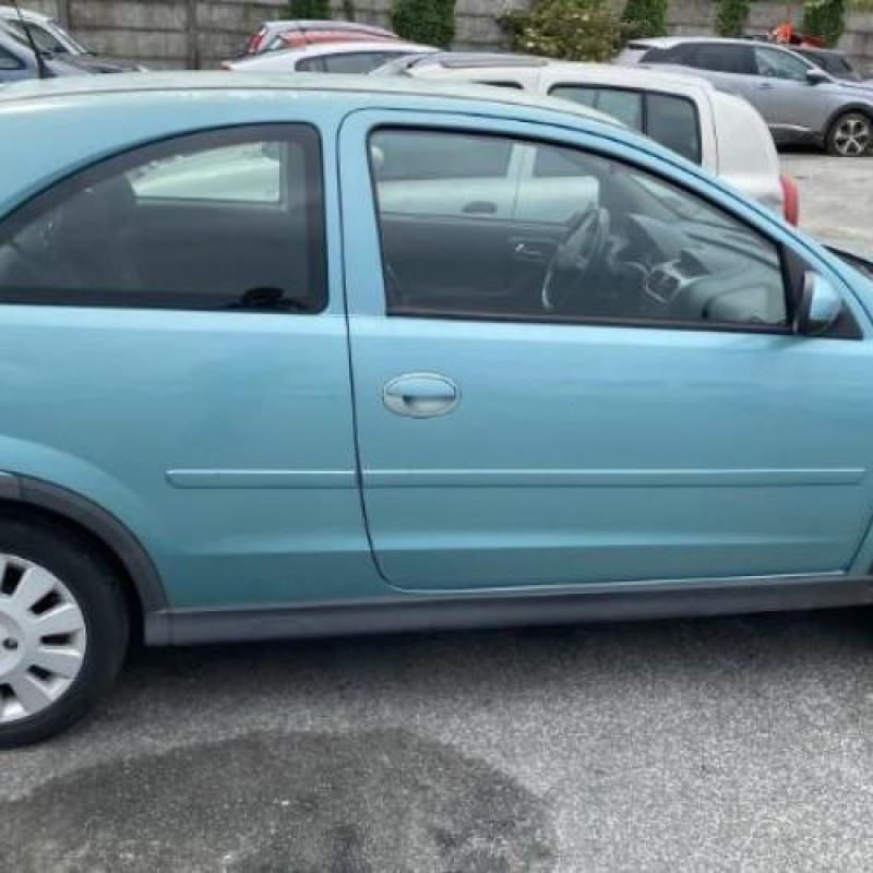 Vitre avant gauche OPEL CORSA C Photo n°19