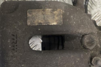 Etrier arriere droit (freinage) PEUGEOT 5008 1