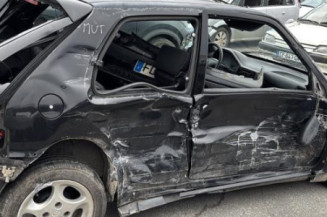 Pretensionneur de ceinture avant gauche PEUGEOT 106