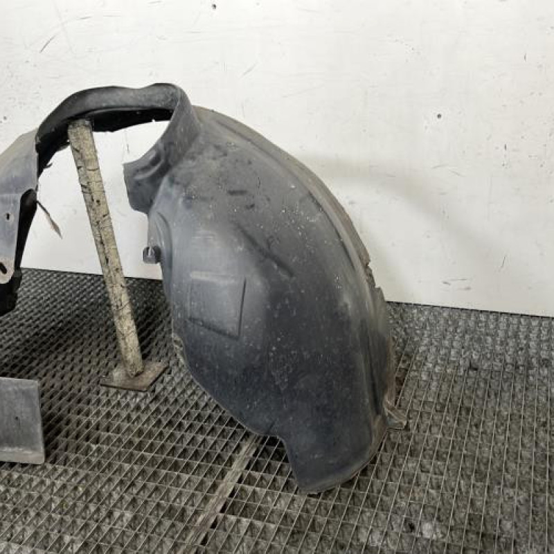 Pare boue avant droit FORD FOCUS 2 Photo n°4