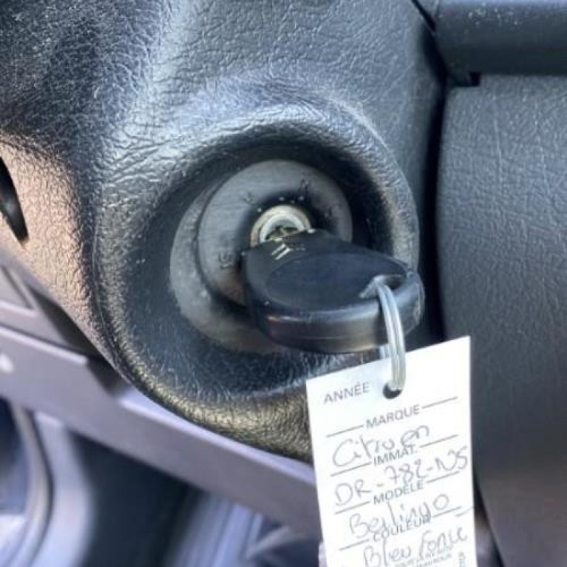 Porte avant droit CITROEN BERLINGO 1 Photo n°20