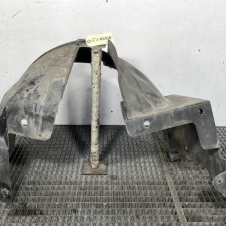 Pare boue avant droit RENAULT TRAFIC 2