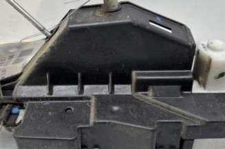 Serrure avant droit VOLKSWAGEN FOX