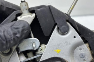 Serrure avant droit VOLKSWAGEN FOX