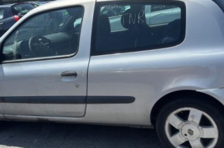 Custode arriere droit RENAULT CLIO 2