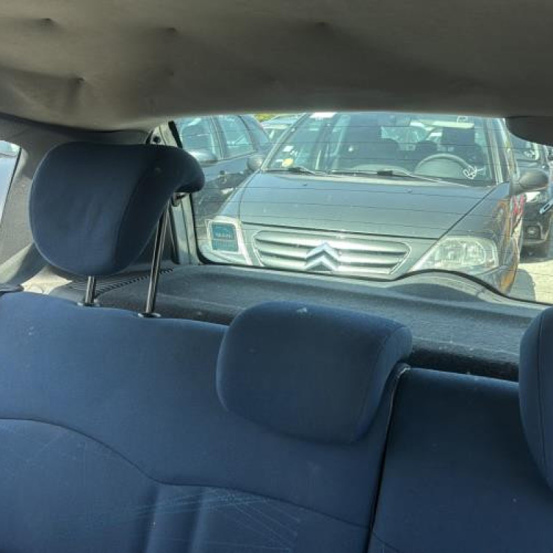 Custode arriere droit RENAULT CLIO 2 Photo n°14