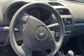 Custode arriere droit RENAULT CLIO 2