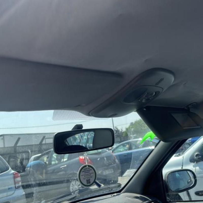 Custode arriere droit RENAULT CLIO 2 Photo n°16