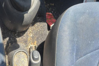 Custode arriere droit RENAULT CLIO 2