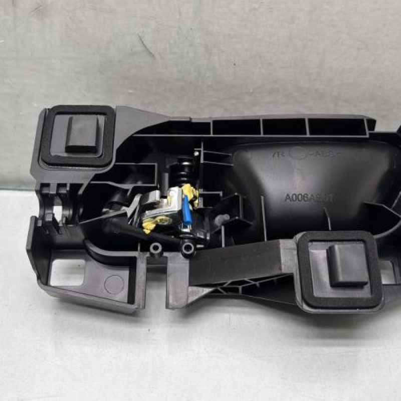 Poignee interieur arriere droit PEUGEOT 2008 2 Photo n°2
