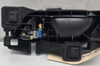 Poignee interieur avant droit PEUGEOT 2008 2