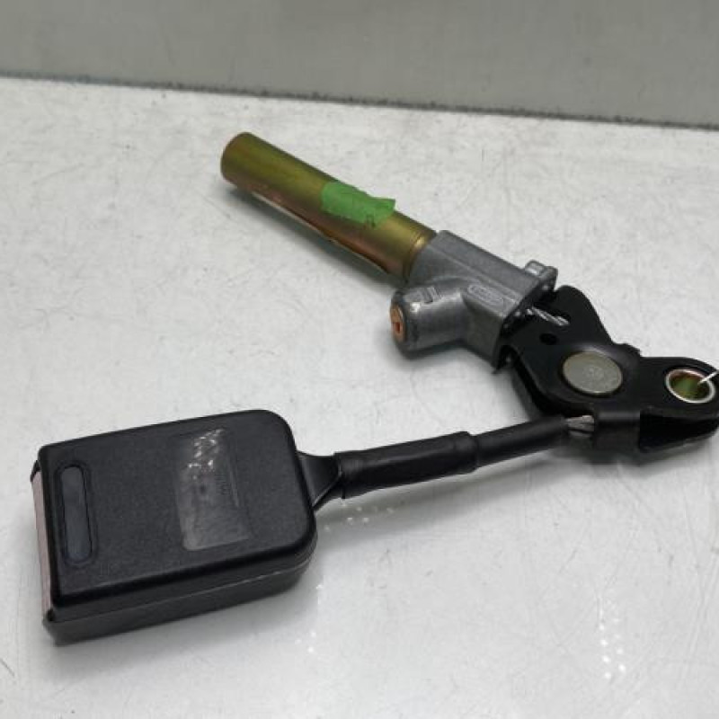 Attache ceinture avant droit PEUGEOT 106 Photo n°3