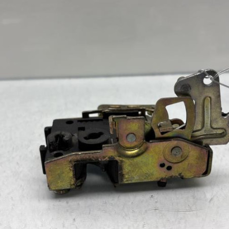 Serrure arriere droit PEUGEOT 106