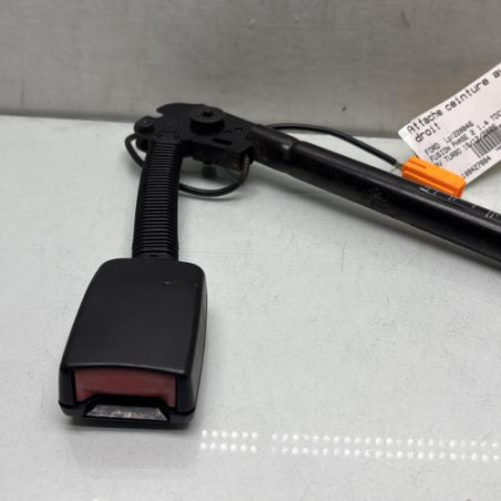 Attache ceinture avant droit FORD FUSION