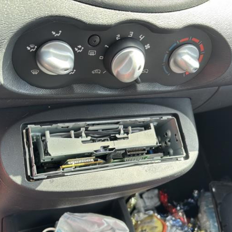 Porte avant gauche RENAULT TWINGO 2 Photo n°18