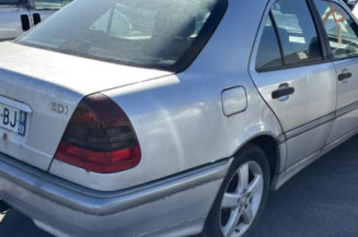 Custode arriere droit (porte) MERCEDES CLASSE C 202