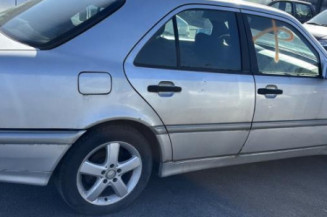 Custode arriere droit (porte) MERCEDES CLASSE C 202