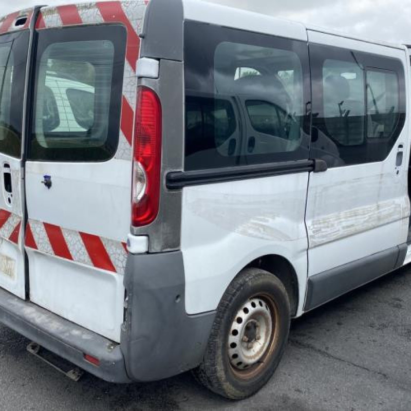 Vitre avant gauche RENAULT TRAFIC 2 Photo n°7