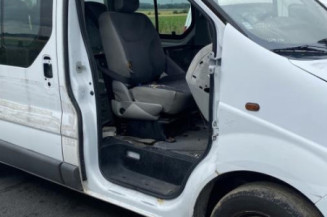 Vitre avant gauche RENAULT TRAFIC 2