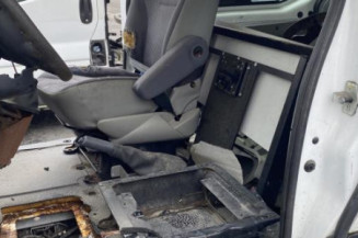Vitre avant gauche RENAULT TRAFIC 2