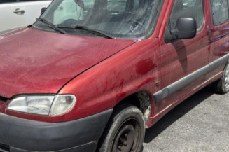 Baguette d'aile arrière droite PEUGEOT PARTNER 1