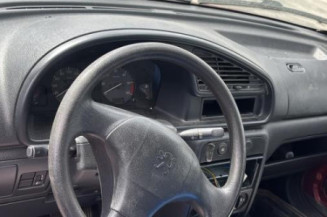 Vitre avant gauche PEUGEOT PARTNER 1