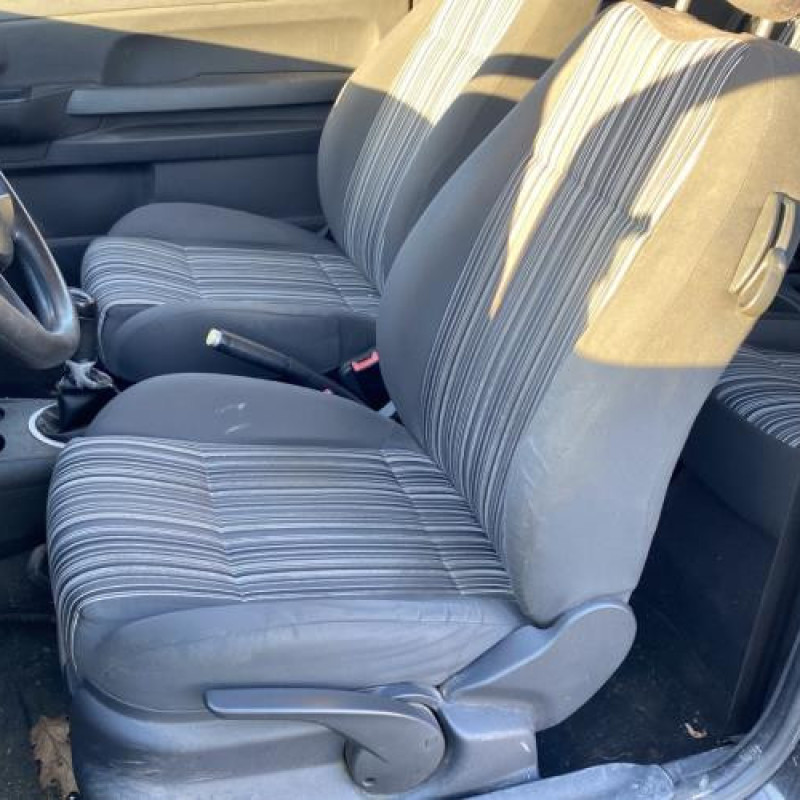 Feu arriere principal gauche (feux) VOLKSWAGEN FOX Photo n°16