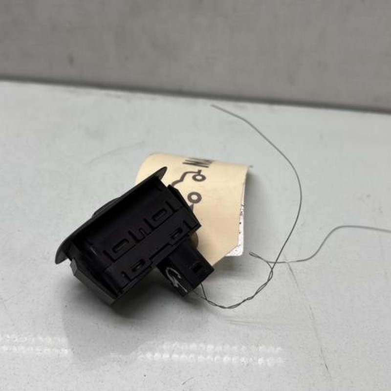 Interrupteur de leve vitre arriere gauche CITROEN C4 PICASSO 1 Photo n°1