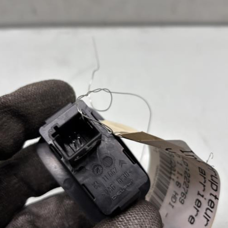 Interrupteur de leve vitre arriere gauche CITROEN C4 PICASSO 1 Photo n°3