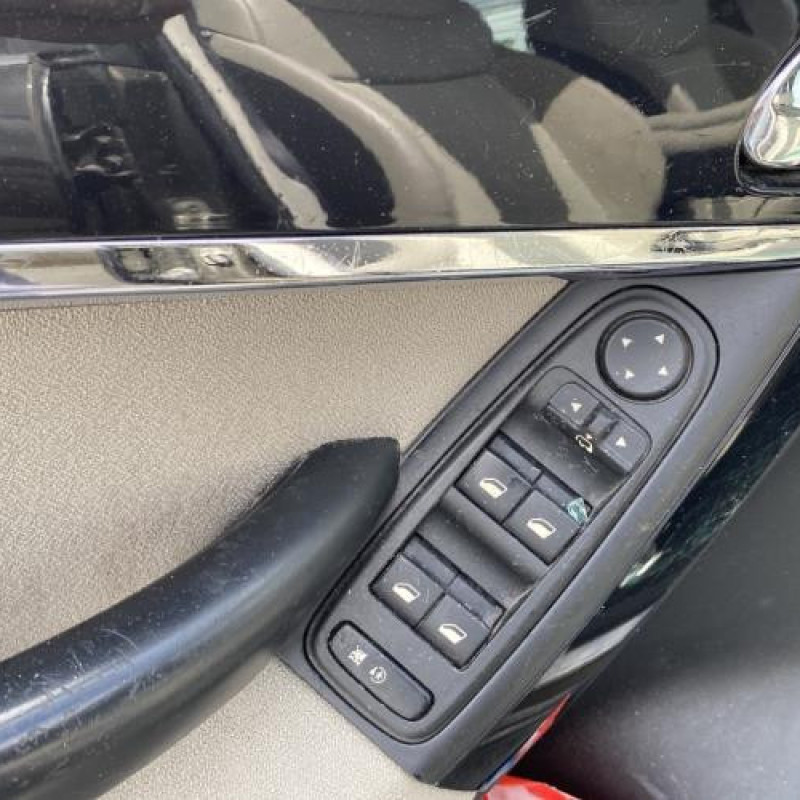 Interrupteur de leve vitre arriere gauche CITROEN C4 PICASSO 1 Photo n°16