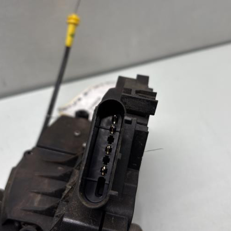 Serrure arriere droit FORD FIESTA 6 Photo n°5