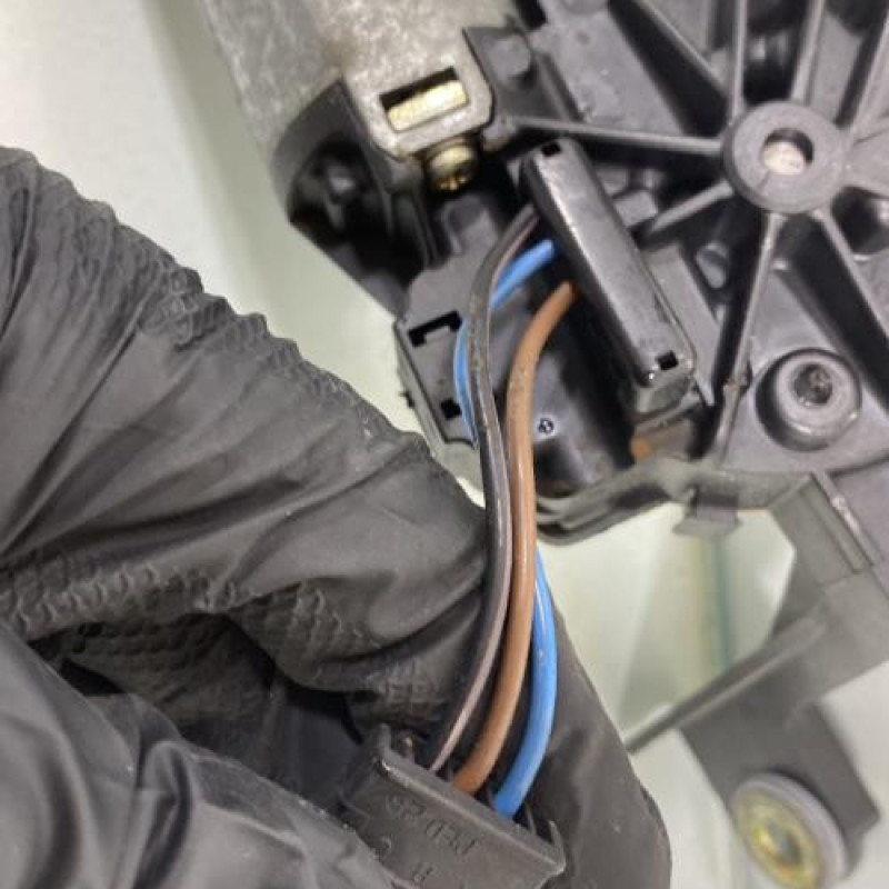 Moteur essuie glace arriere OPEL ASTRA G Photo n°3