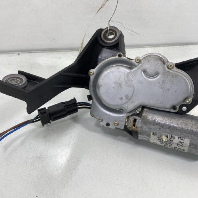Moteur essuie glace arriere OPEL ASTRA G Photo n°4