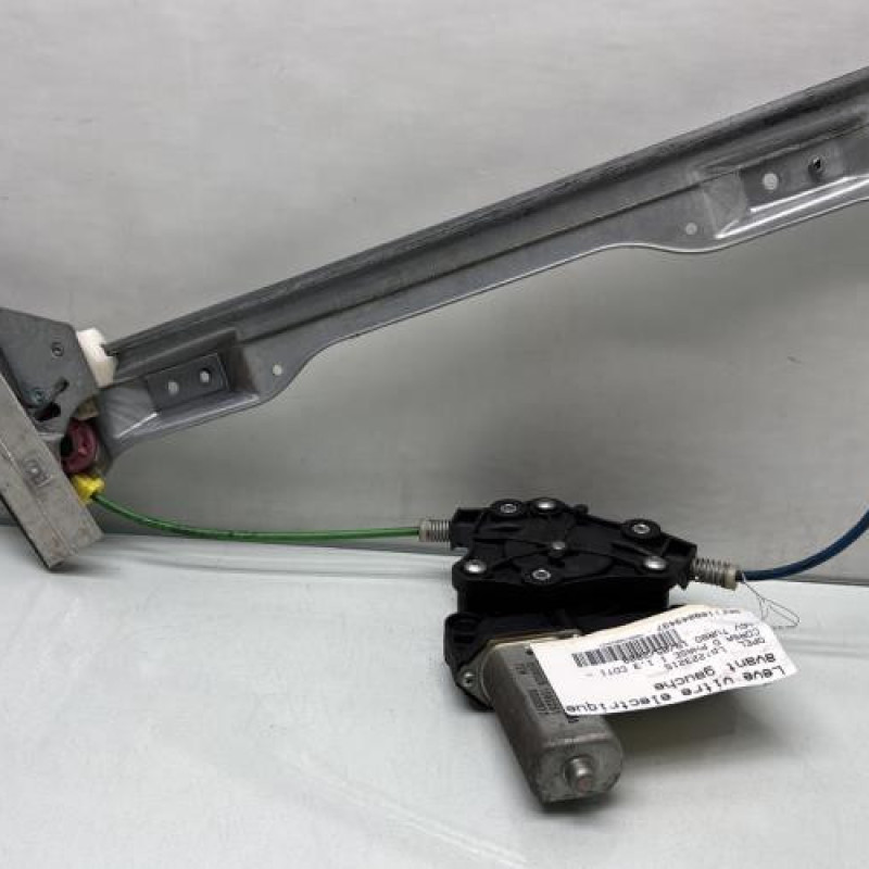 Leve vitre electrique avant gauche OPEL CORSA D Photo n°1