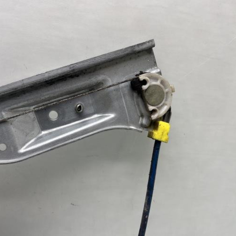 Leve vitre electrique avant gauche OPEL CORSA D Photo n°3