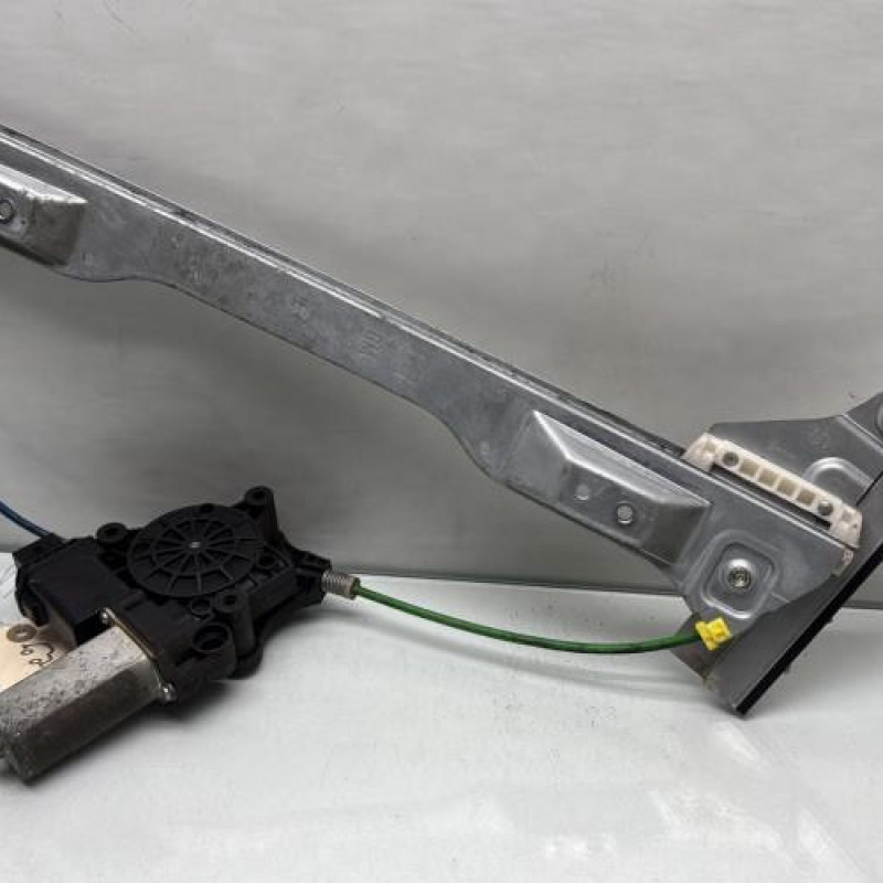 Leve vitre electrique avant gauche OPEL CORSA D Photo n°5