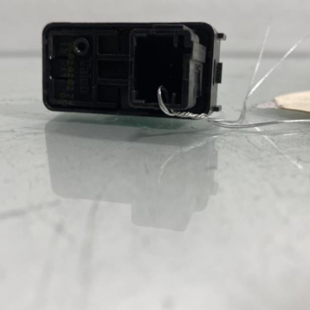 Interrupteur de leve vitre avant droit CITROEN BERLINGO 2