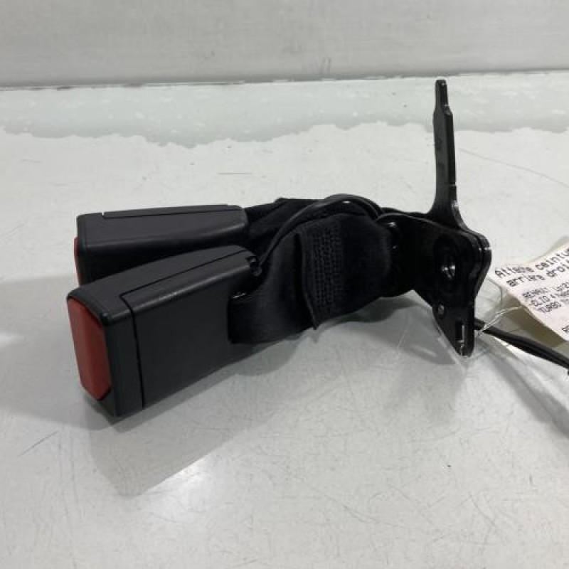 Attache ceinture arriere droit RENAULT CLIO 4 Photo n°1