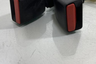Attache ceinture arriere droit RENAULT CLIO 4