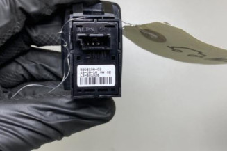 Interrupteur de leve vitre arriere droit BMW SERIE 1 F20