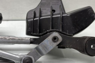 Moteur essuie glace avant BMW SERIE 1 F20