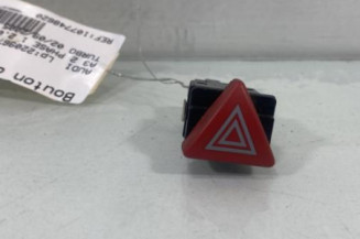 Bouton de warning AUDI A3 2 Photo n°1