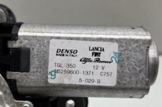 Moteur essuie glace arriere FIAT 500 2