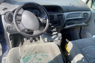 Leve vitre electrique avant gauche RENAULT SCENIC 1