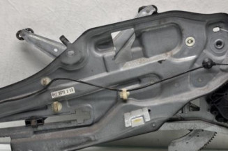 Leve vitre electrique avant gauche RENAULT LAGUNA 1 Photo n°1