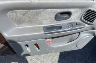 Leve vitre electrique avant gauche RENAULT LAGUNA 1