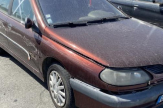 Serrure avant droit RENAULT LAGUNA 1