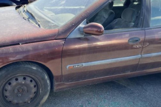 Serrure avant droit RENAULT LAGUNA 1