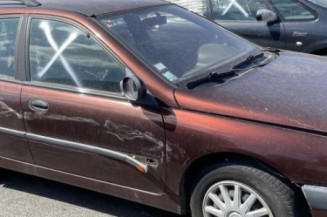 Serrure avant droit RENAULT LAGUNA 1